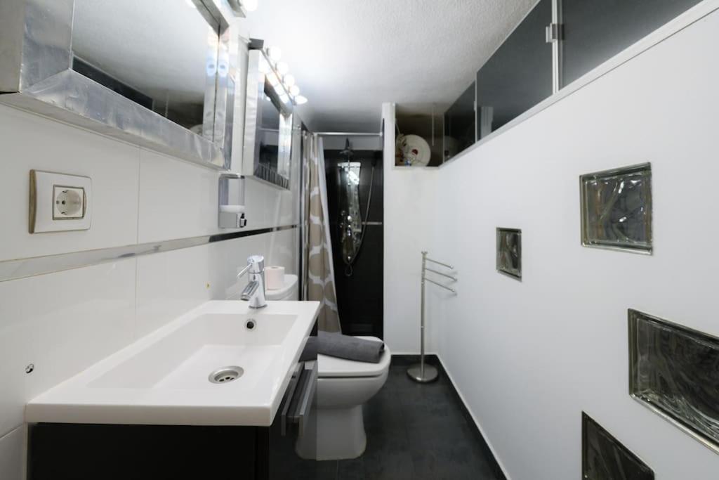 马德里Encantador Apartamento Temporal Centrico Con Patio Privado Mpe51公寓 外观 照片
