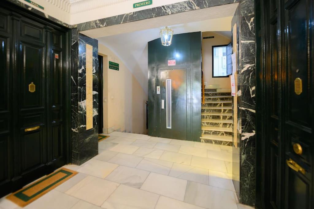 马德里Encantador Apartamento Temporal Centrico Con Patio Privado Mpe51公寓 外观 照片